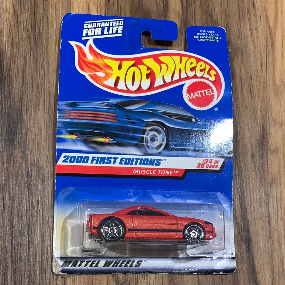 2000 first edition Hot Wheels Muscle Tone car #24